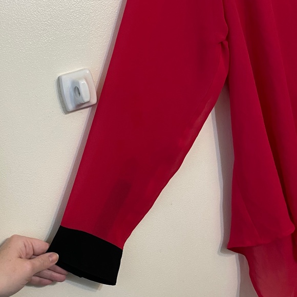 Torrid fuchsia colorblock draped back blouse, 1X - Picture 7 of 8